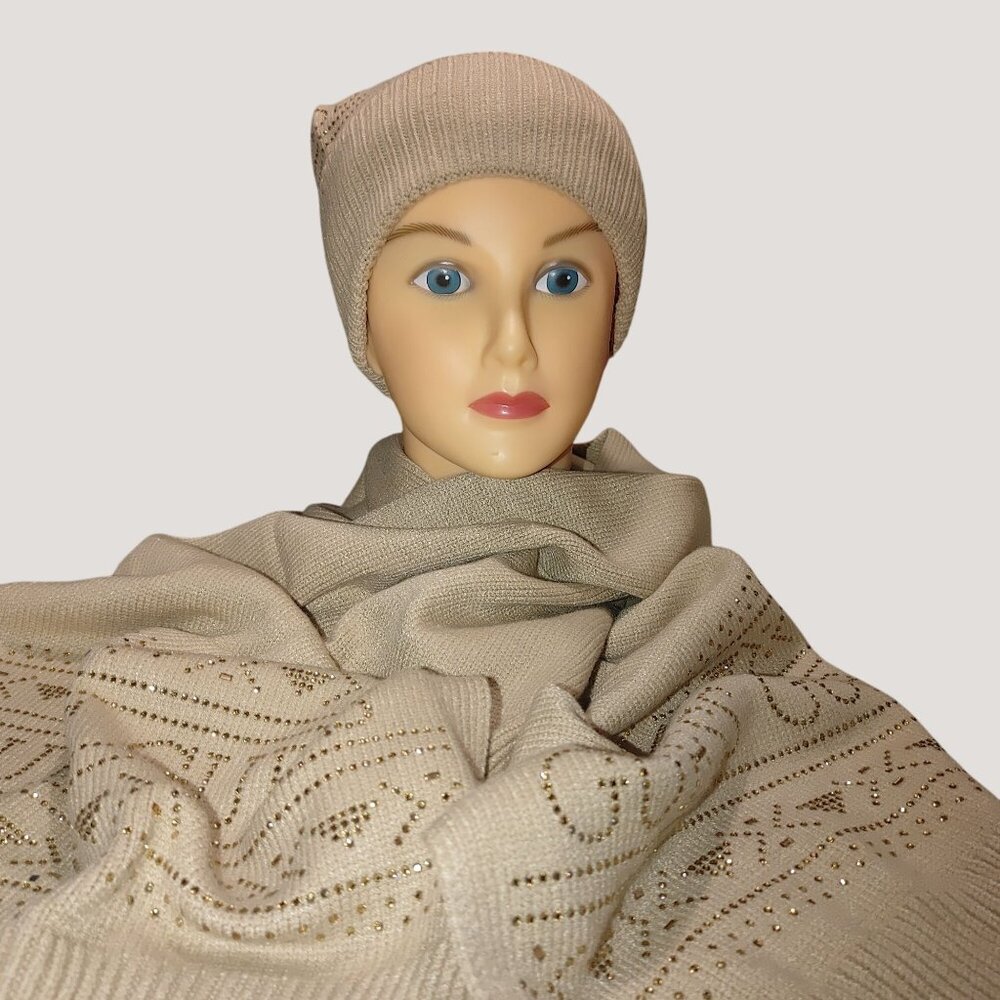 Scarf Set Guess Womens Beige Netutral Knit Beanie Studs Rhinestone Logo Design